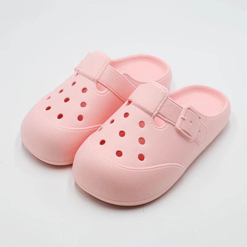 Step Into Style: How to Match Summer Slippers with Your Outfit