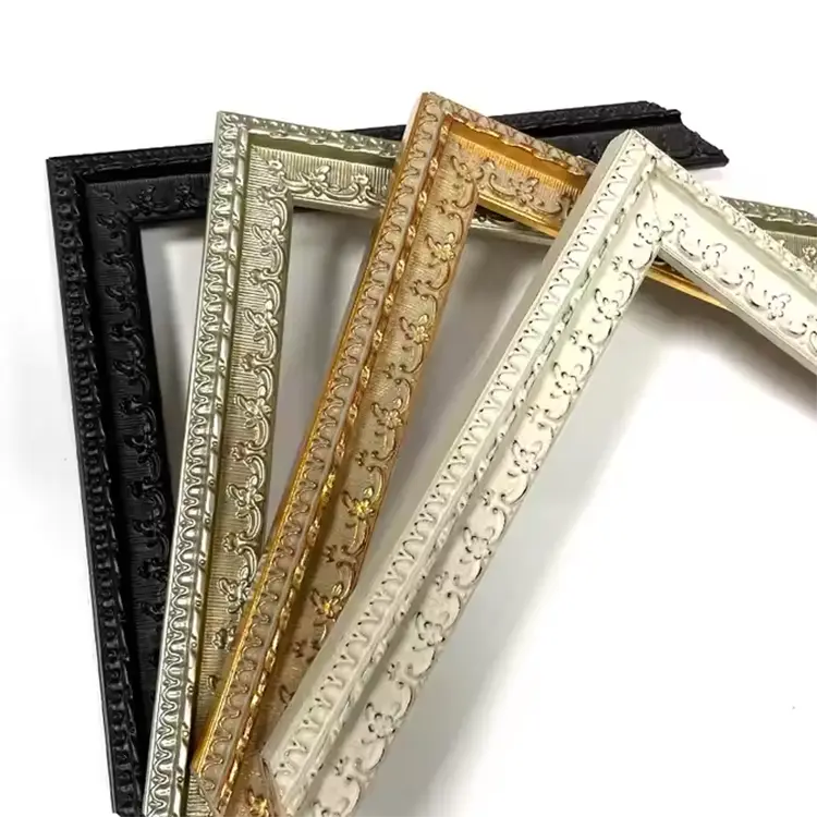 What Makes a Wooden Picture Frame the Best Choice for Displaying Art and Memories?